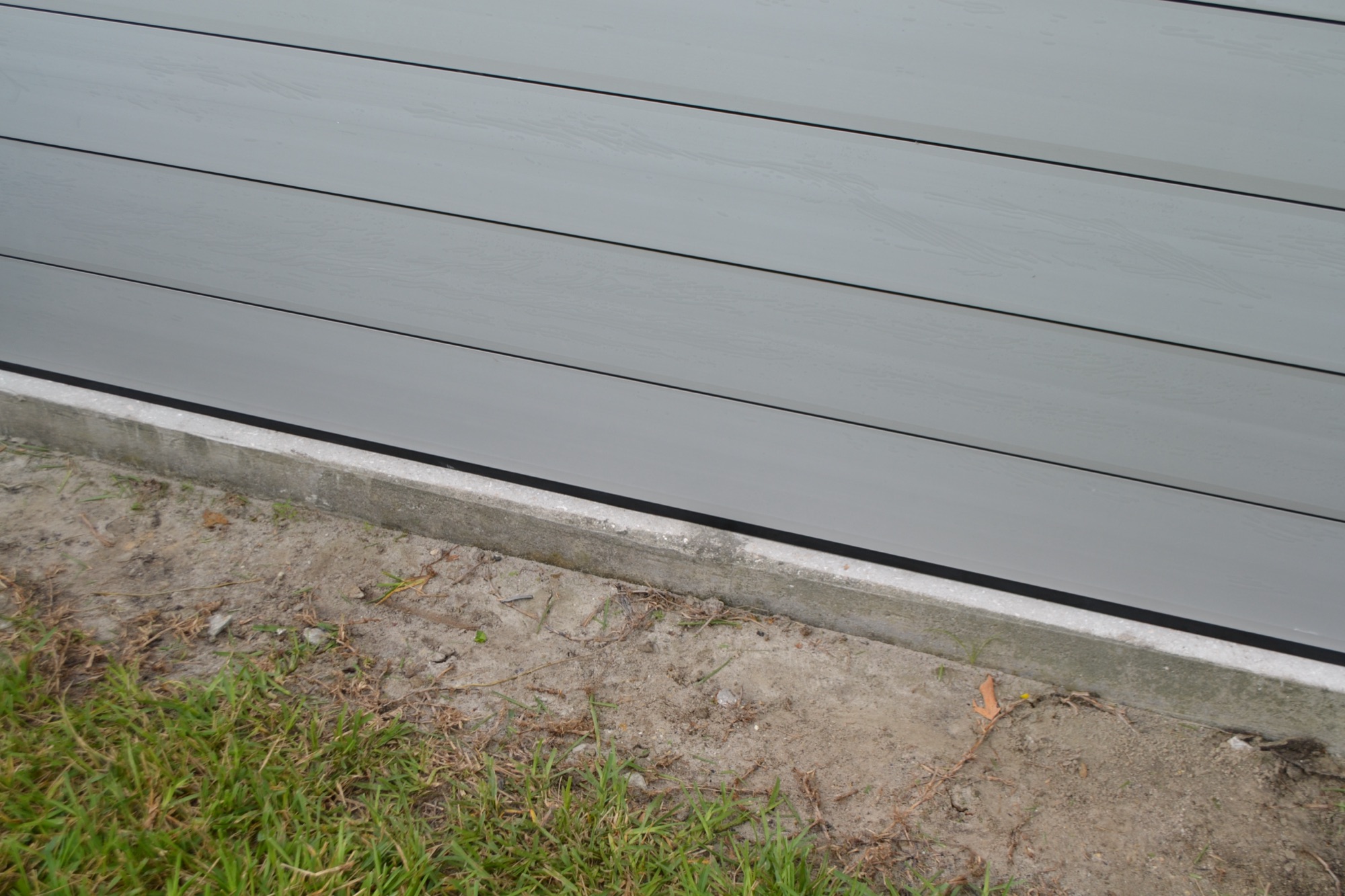 Close-up of Rubicon flood panel install hardware and seal line
